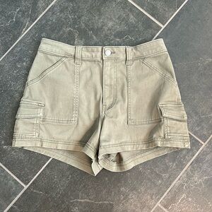 Hollister Ultra High Rise Mom Short